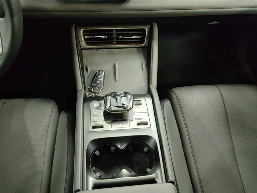 BYD Qin L 2025, фото 14