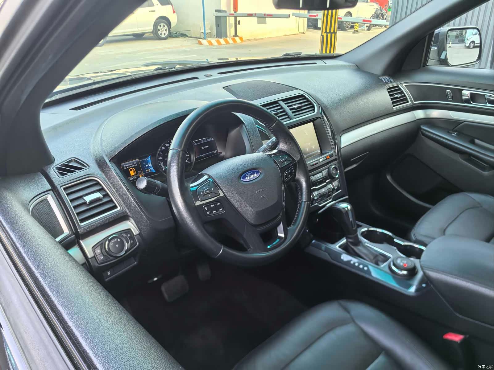 Ford Explorer, 2016 11