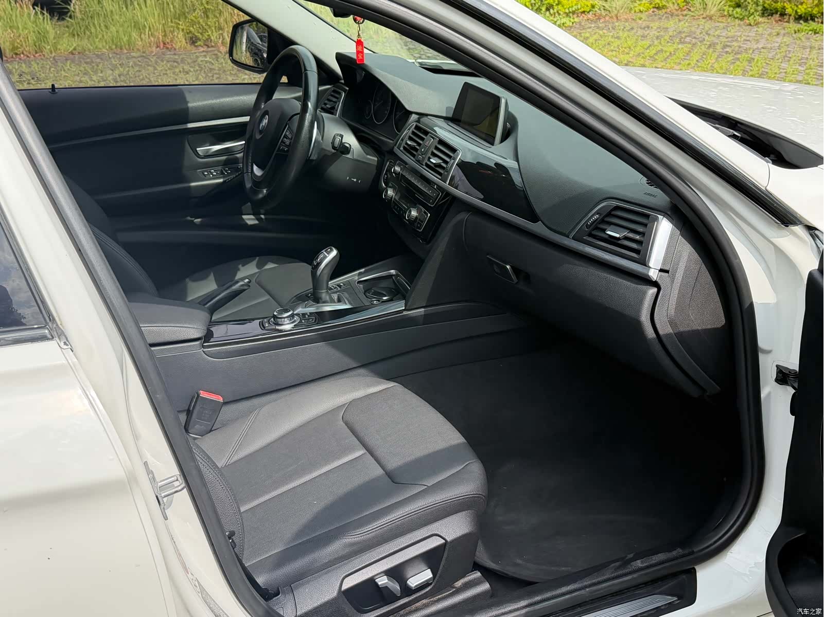 BMW 3 Series, 2017 11