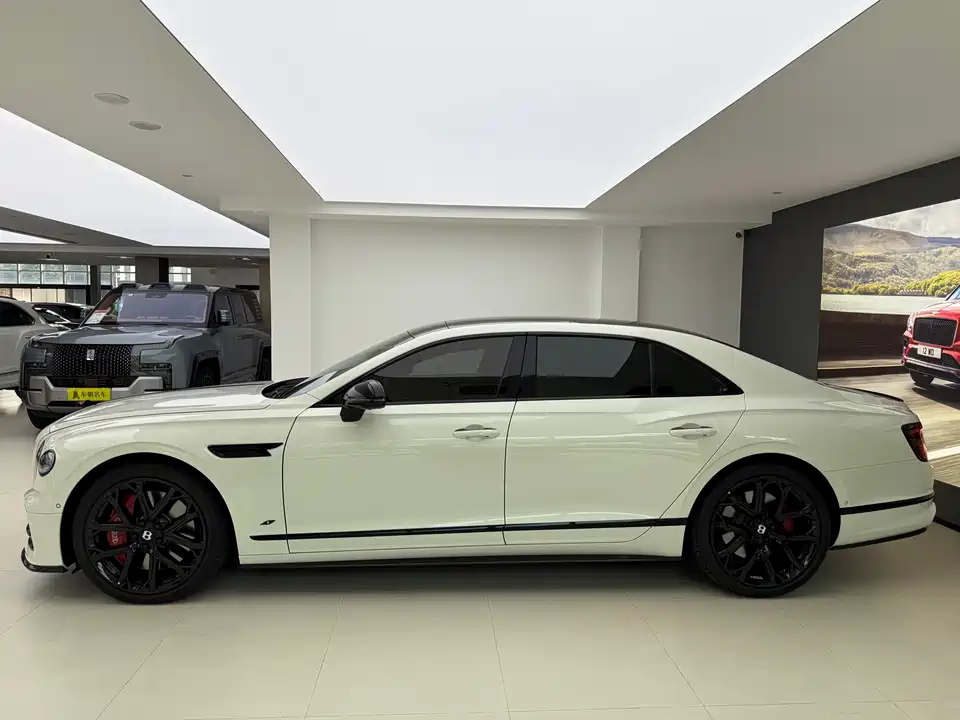 Bentley Flying