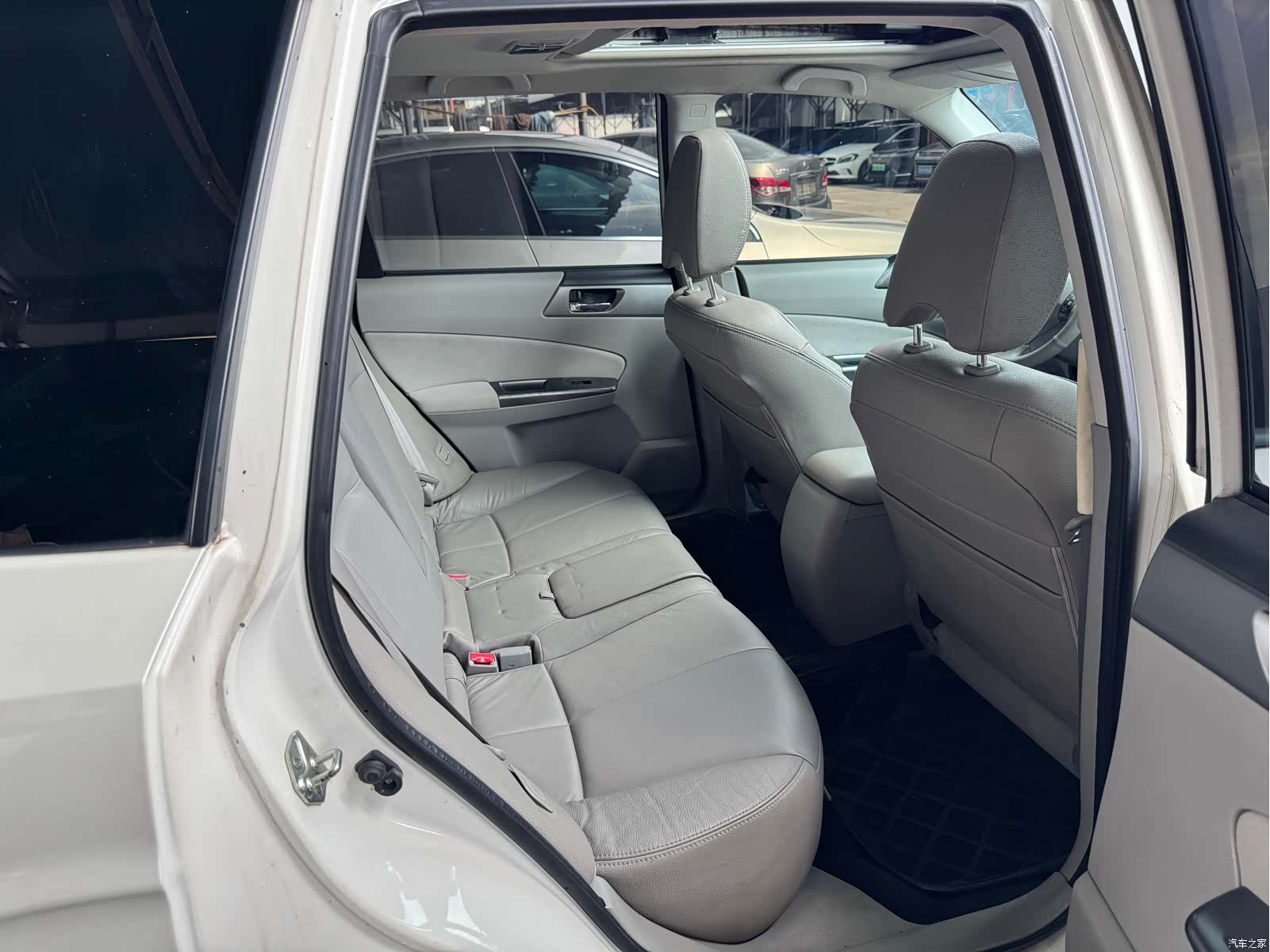 Subaru Forester, 2011 10