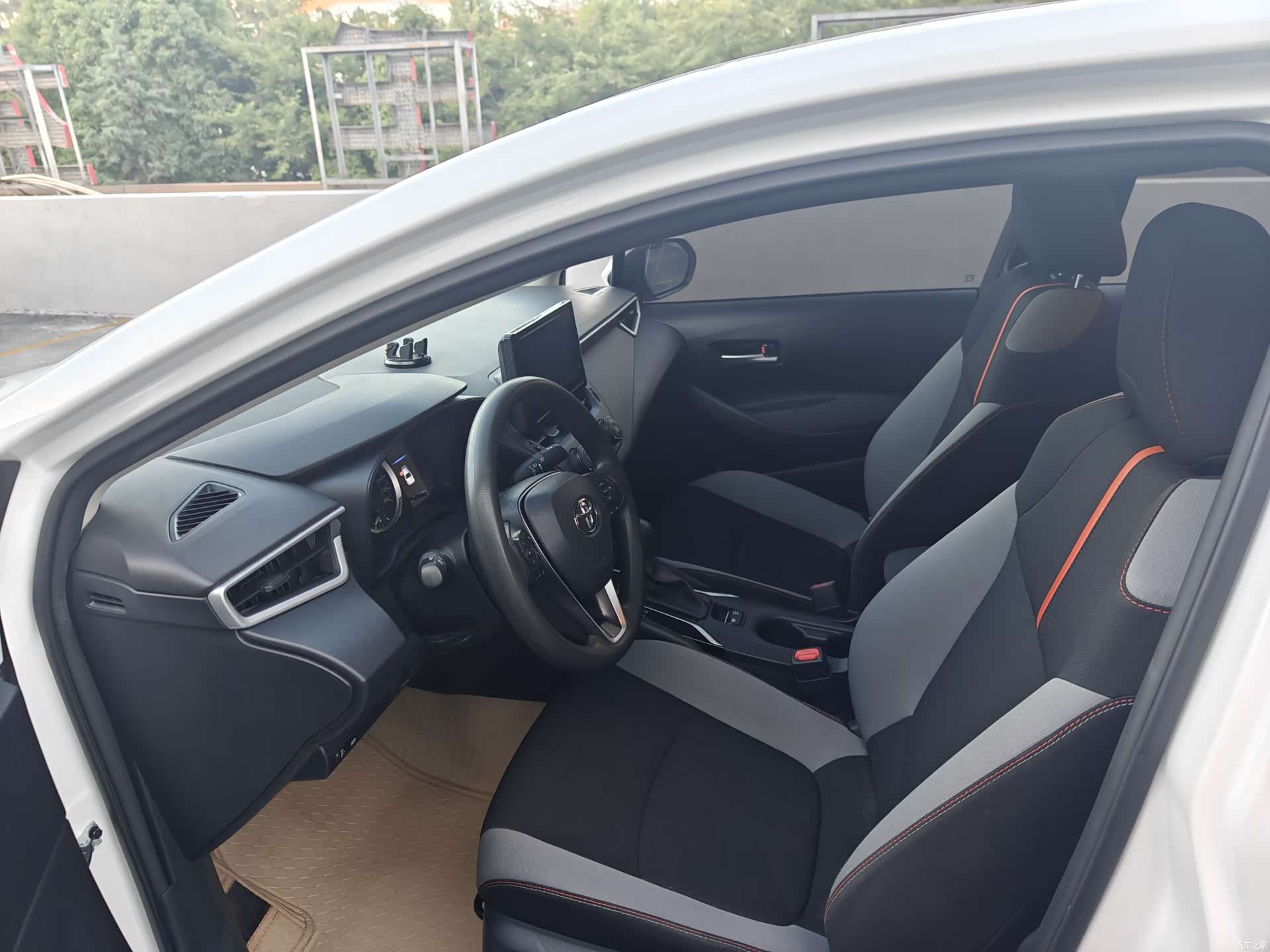 Toyota Corolla, 2023 4