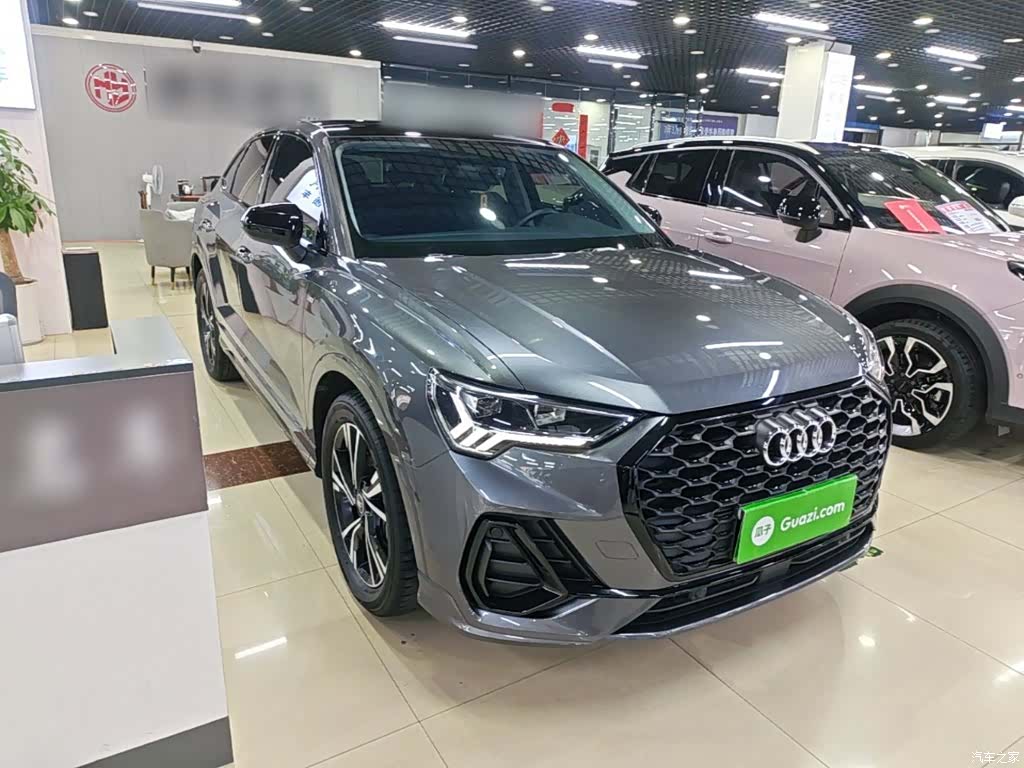 Audi Q3, 2022 4