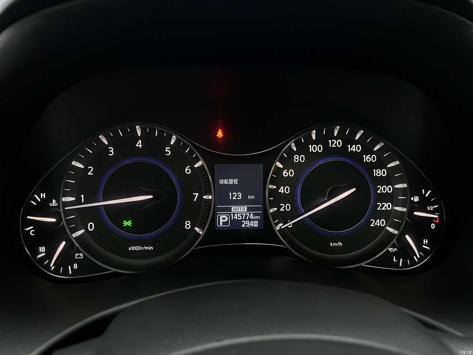Infiniti QX56, 2014 44
