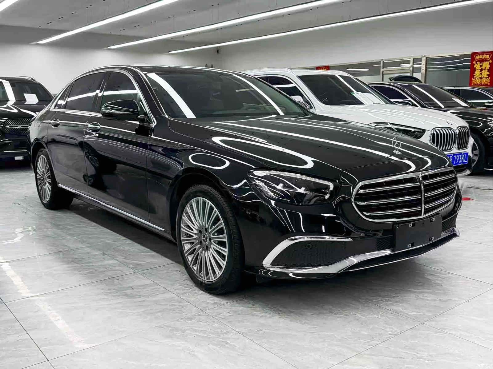 Mercedes-Benz E-Class, 2023 3