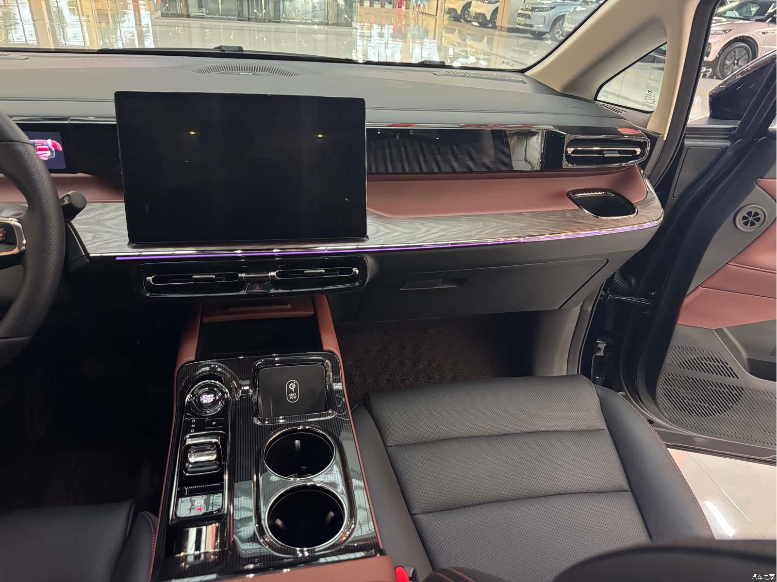 Trumpchi E8, 2024 11