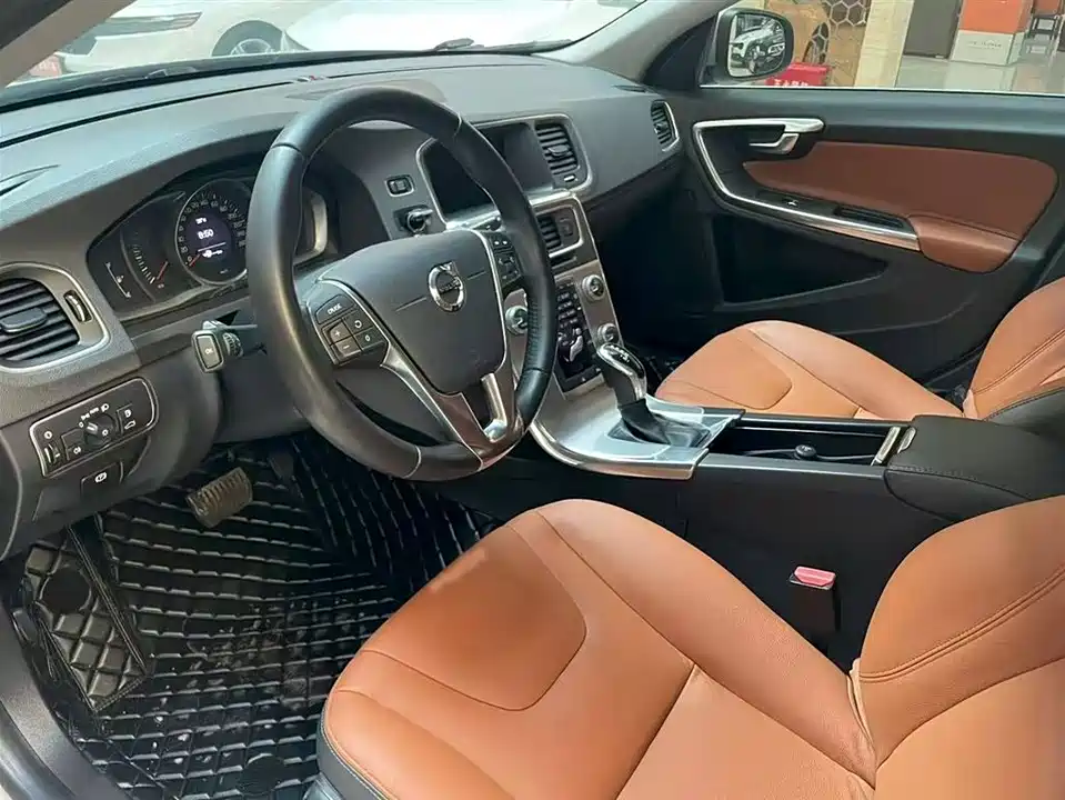 Volvo S60