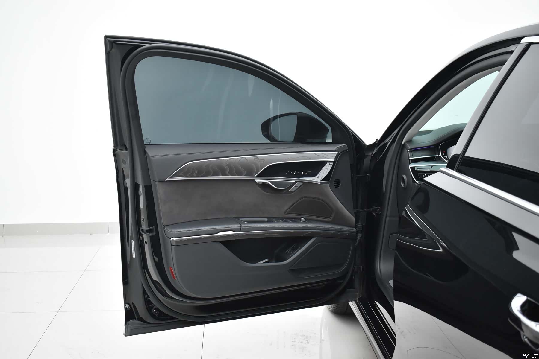 Audi A8L, 2024 22