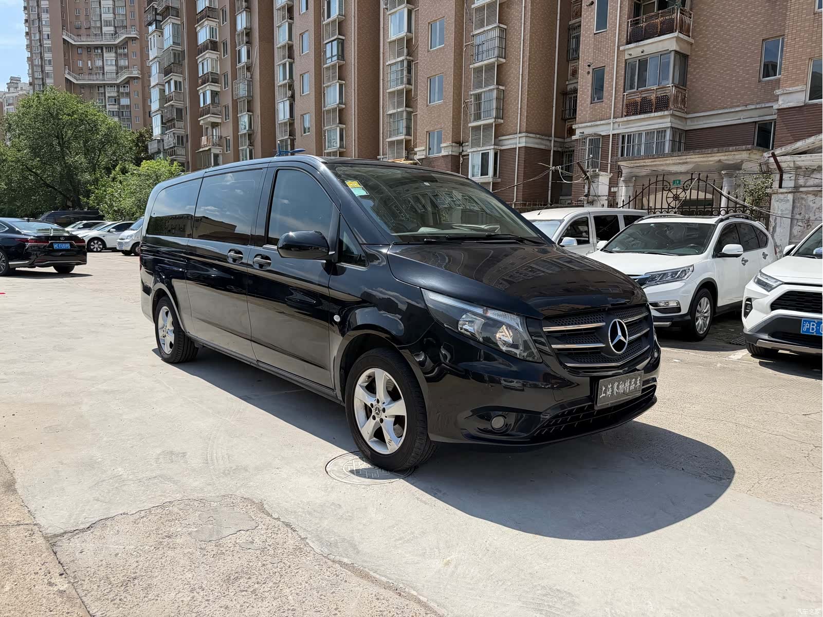 Mercedes-Benz 9, 2020 1
