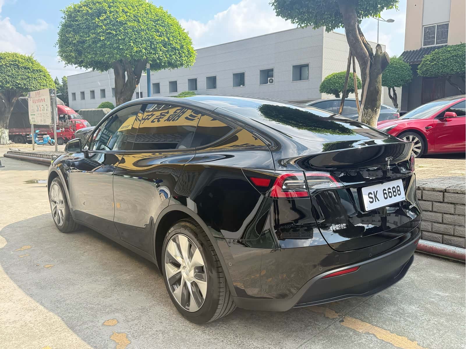 Tesla Model Y, 2023 все фото