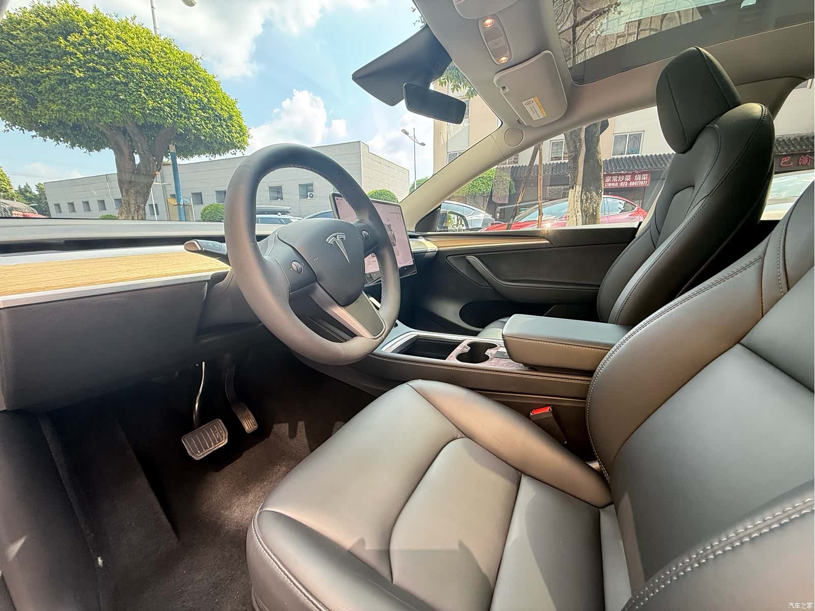 Tesla Model Y, 2023 9