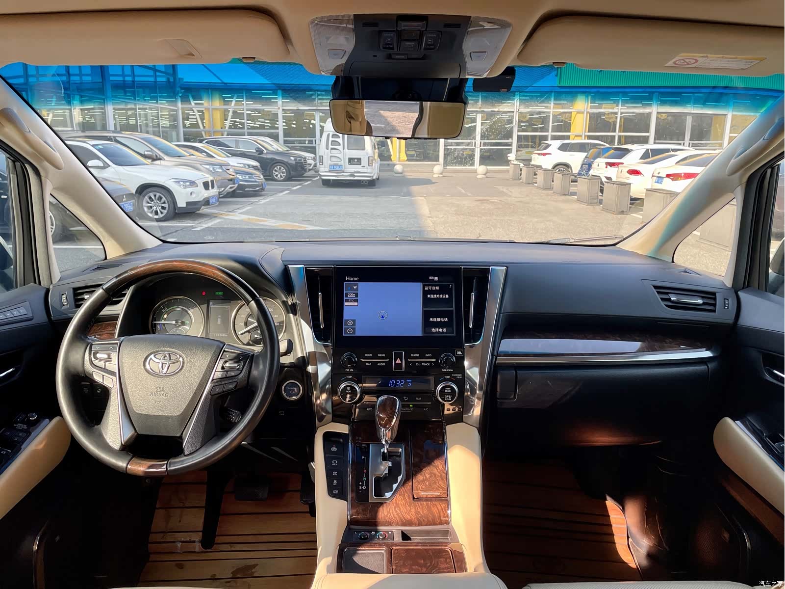 Toyota Alphard, 2020 все фото