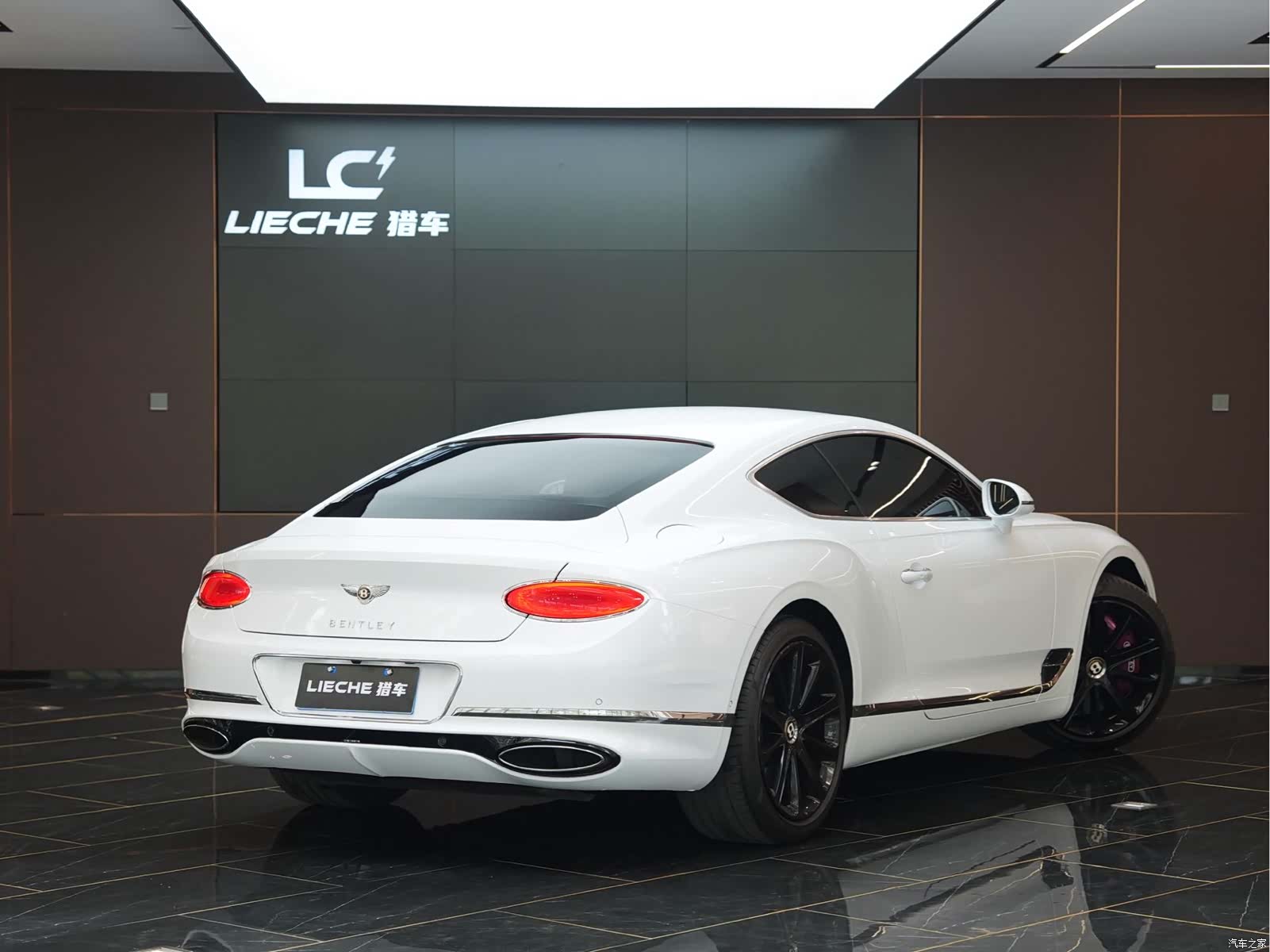 Bentley Continental GT, 2020 9