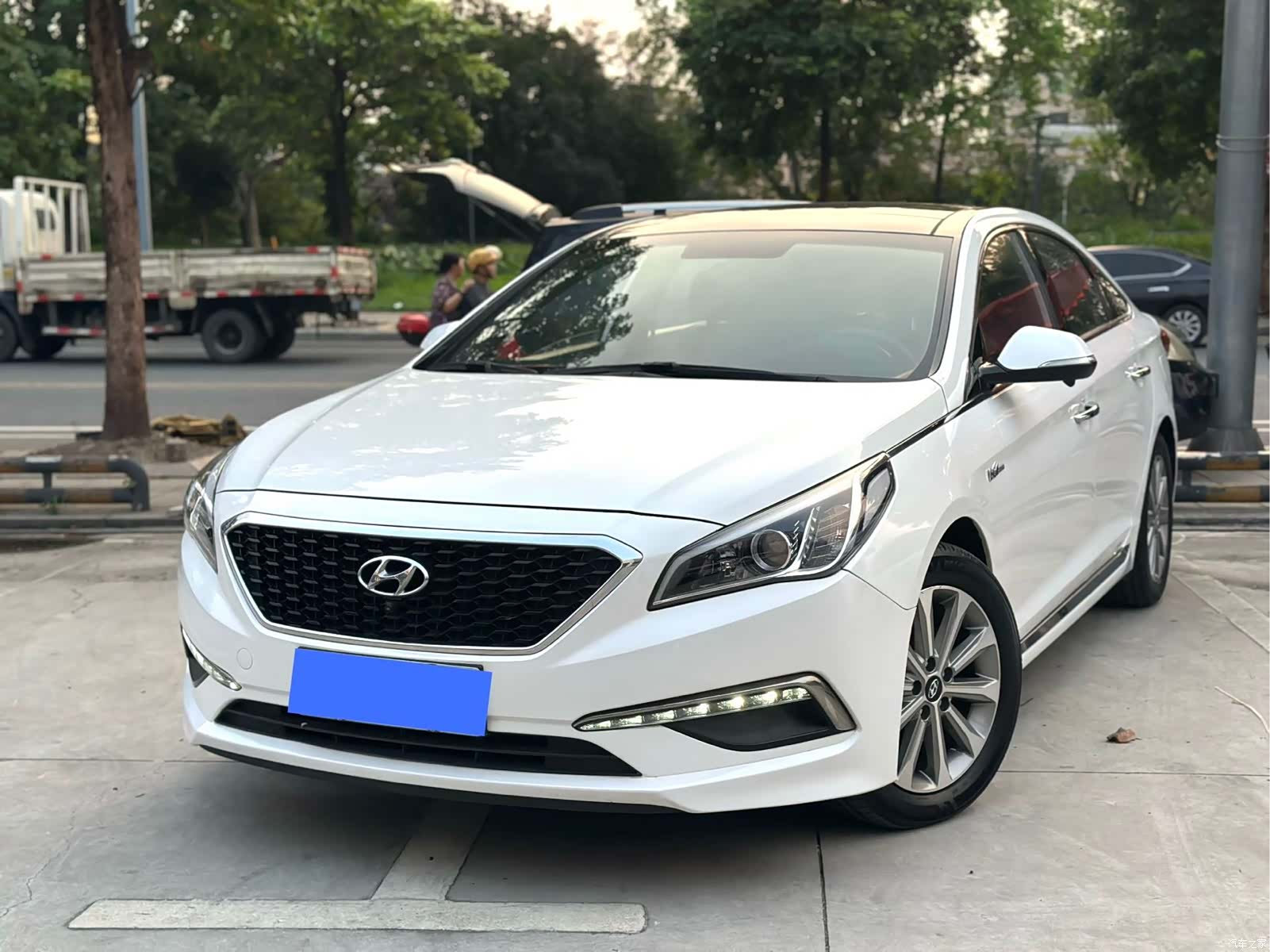 Hyundai Sonata, 2015 1