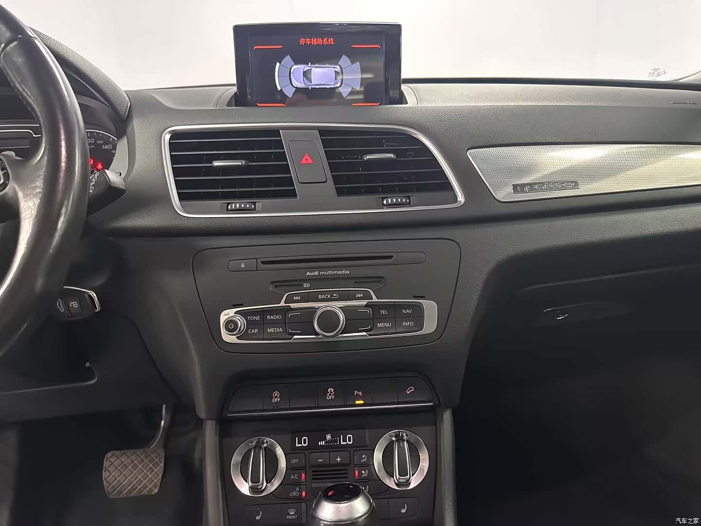 Audi Q3, 2015 9