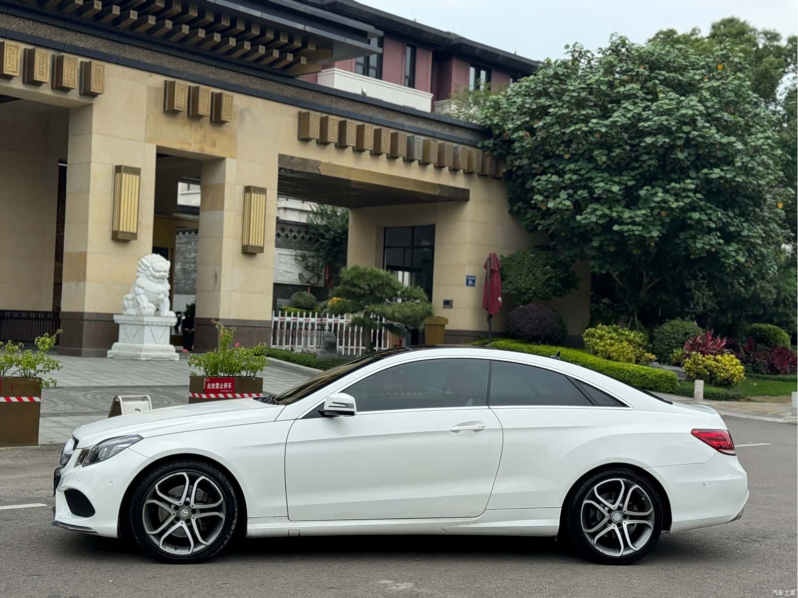 Mercedes-Benz E-Class, 2015 11