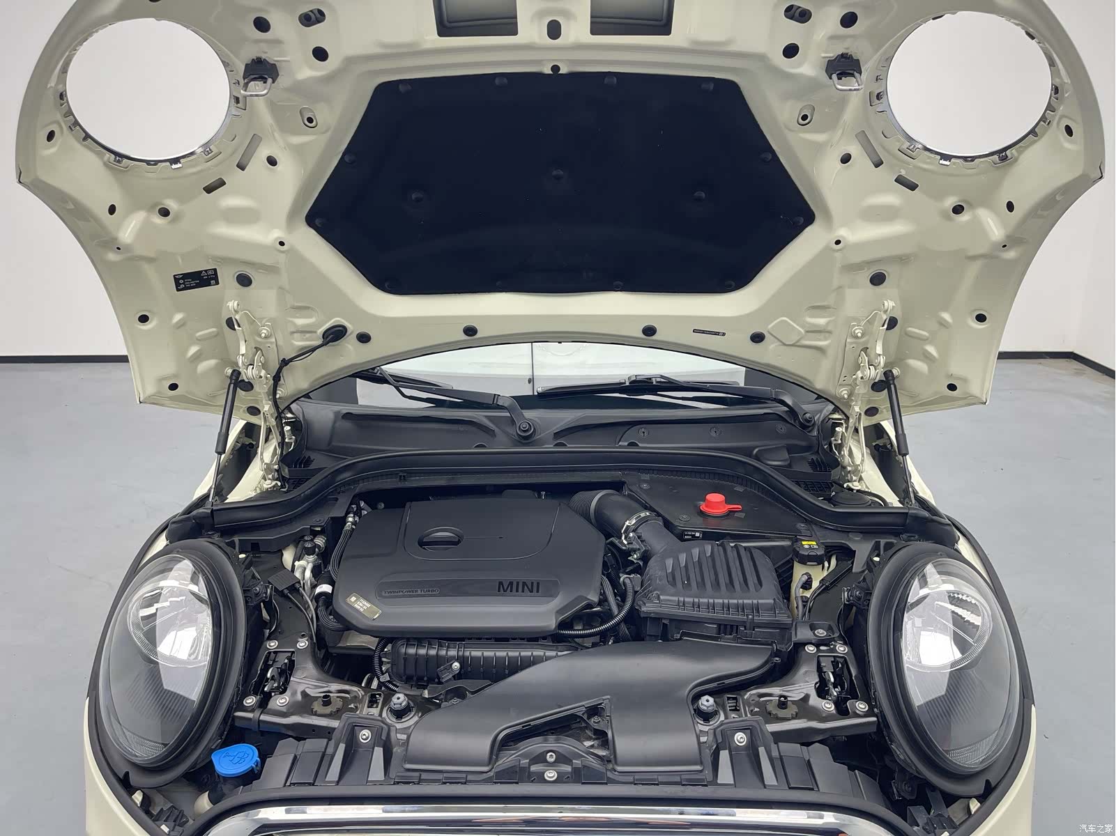Mini ONE, 2021 12
