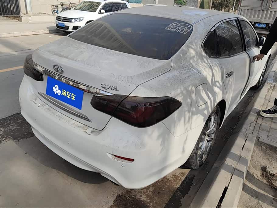 Infiniti Q70 Infiniti Q70
