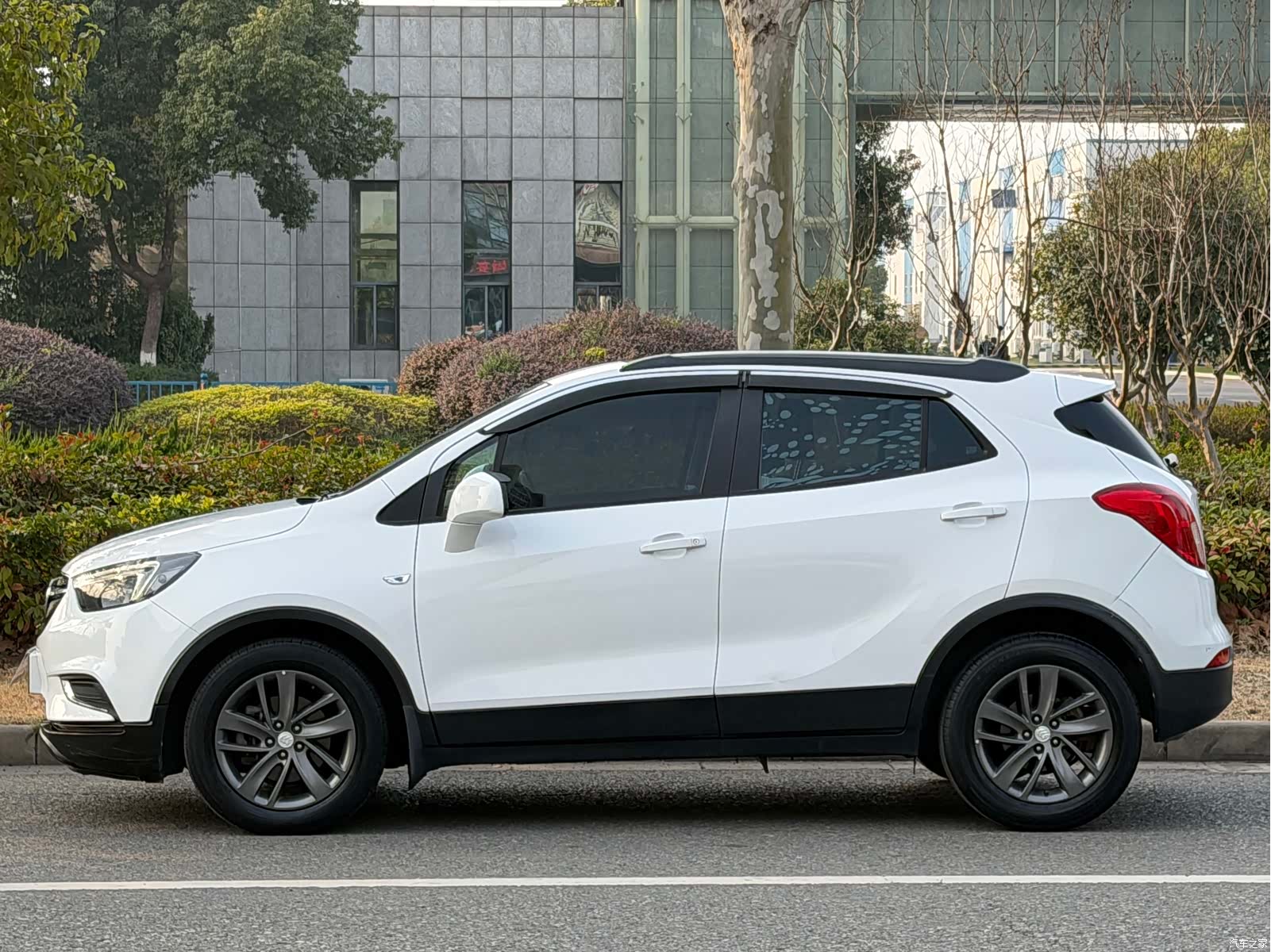 Buick Encore, 2019 3
