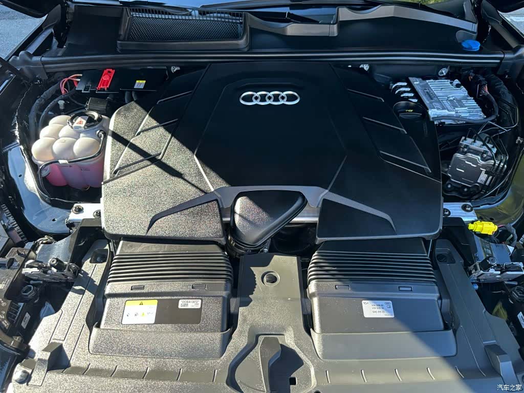 Audi Q7, 2026 9