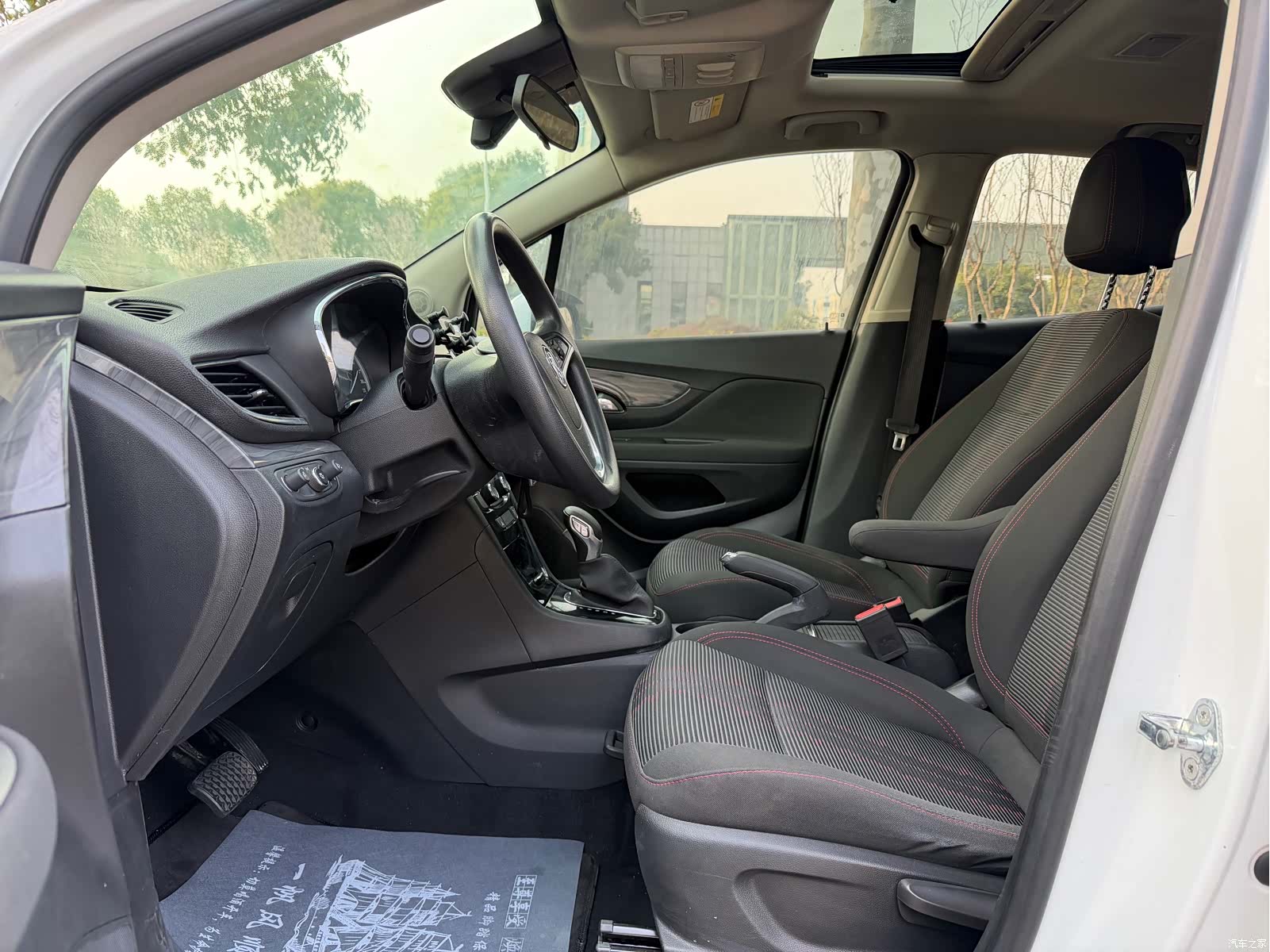 Buick Encore, 2019 9