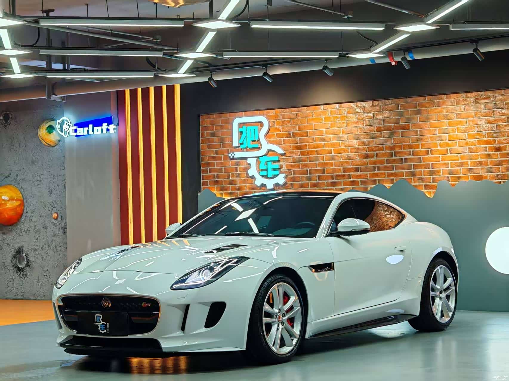 Jaguar F-TYPE, 2015 4
