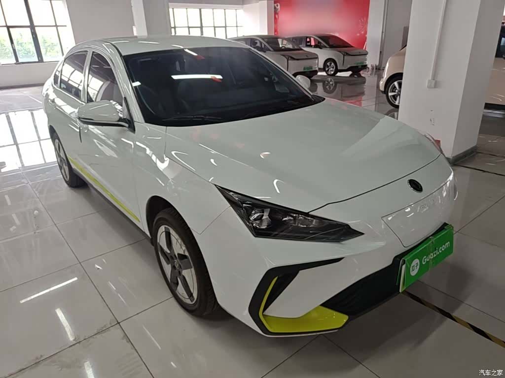 DongFeng E70, 2023 22