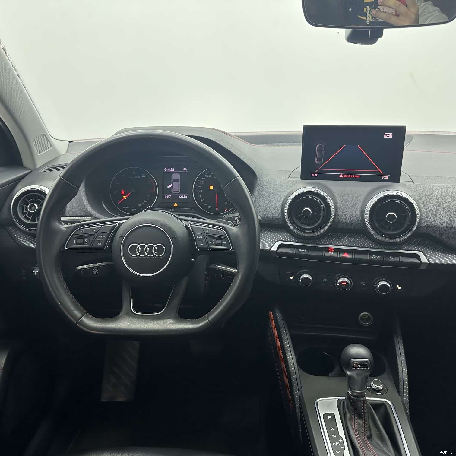 Audi Q2L, 2022 11