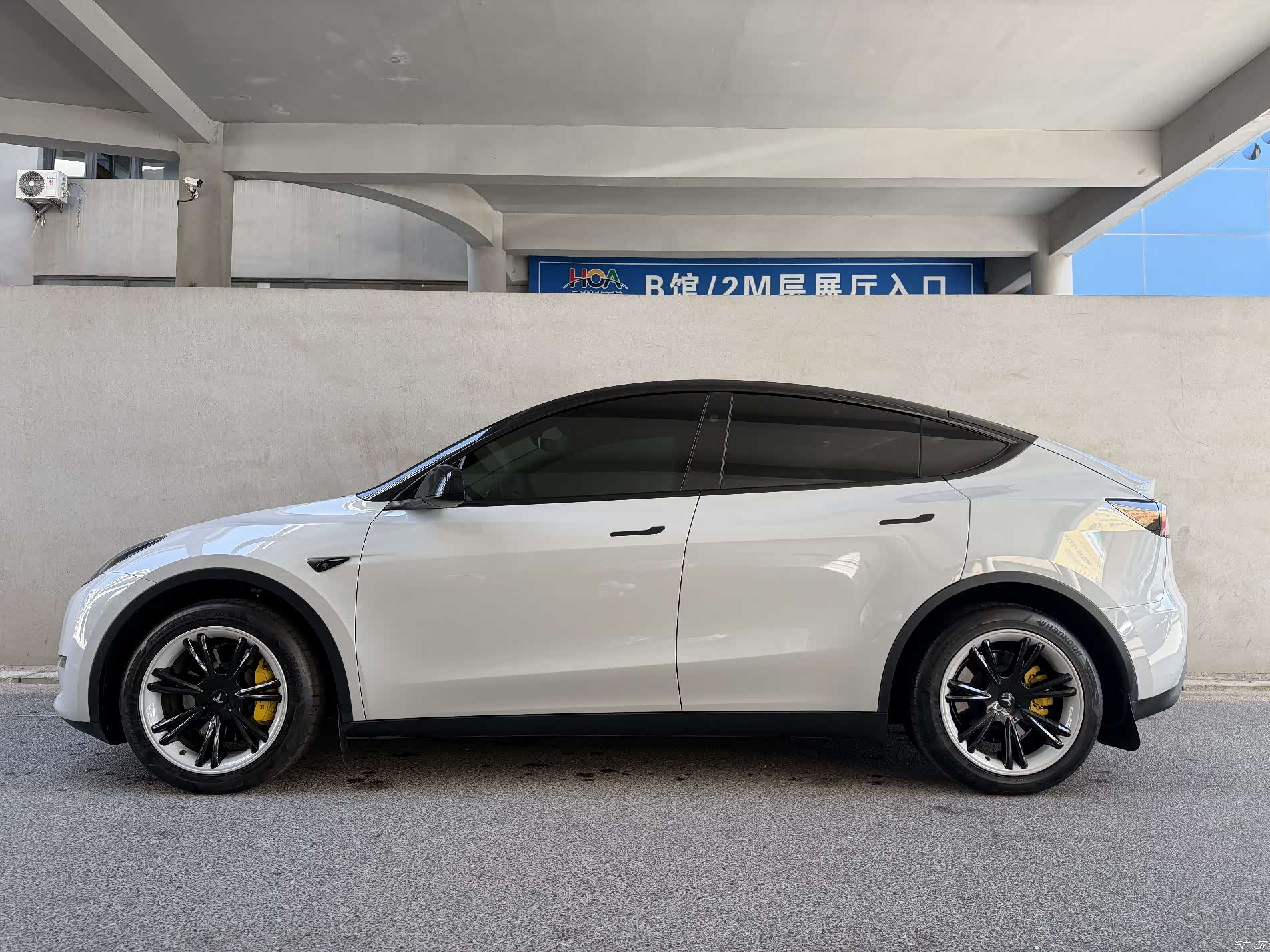 Tesla Model Y, 2024 10
