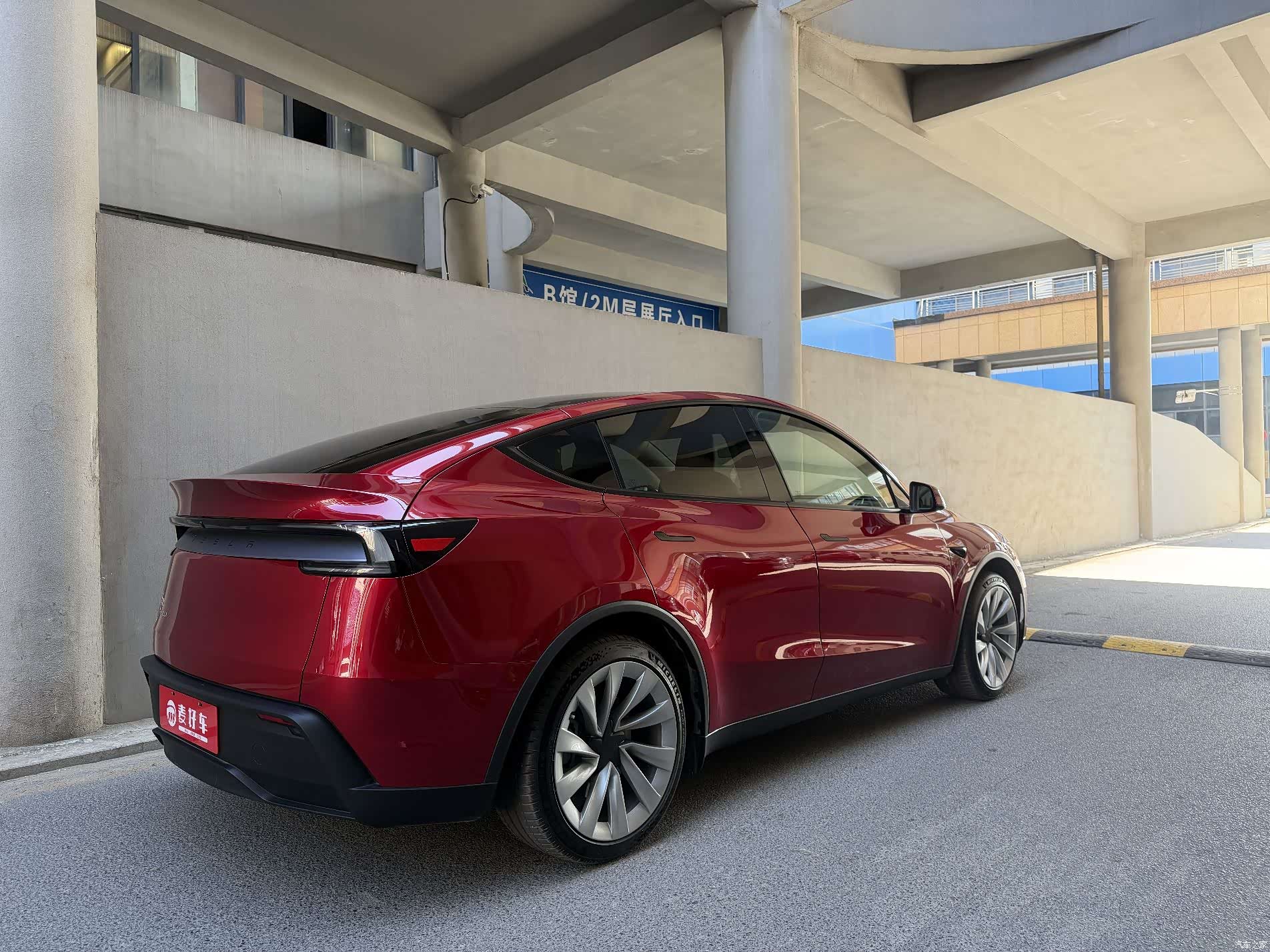 Tesla Model Y, 2026 3