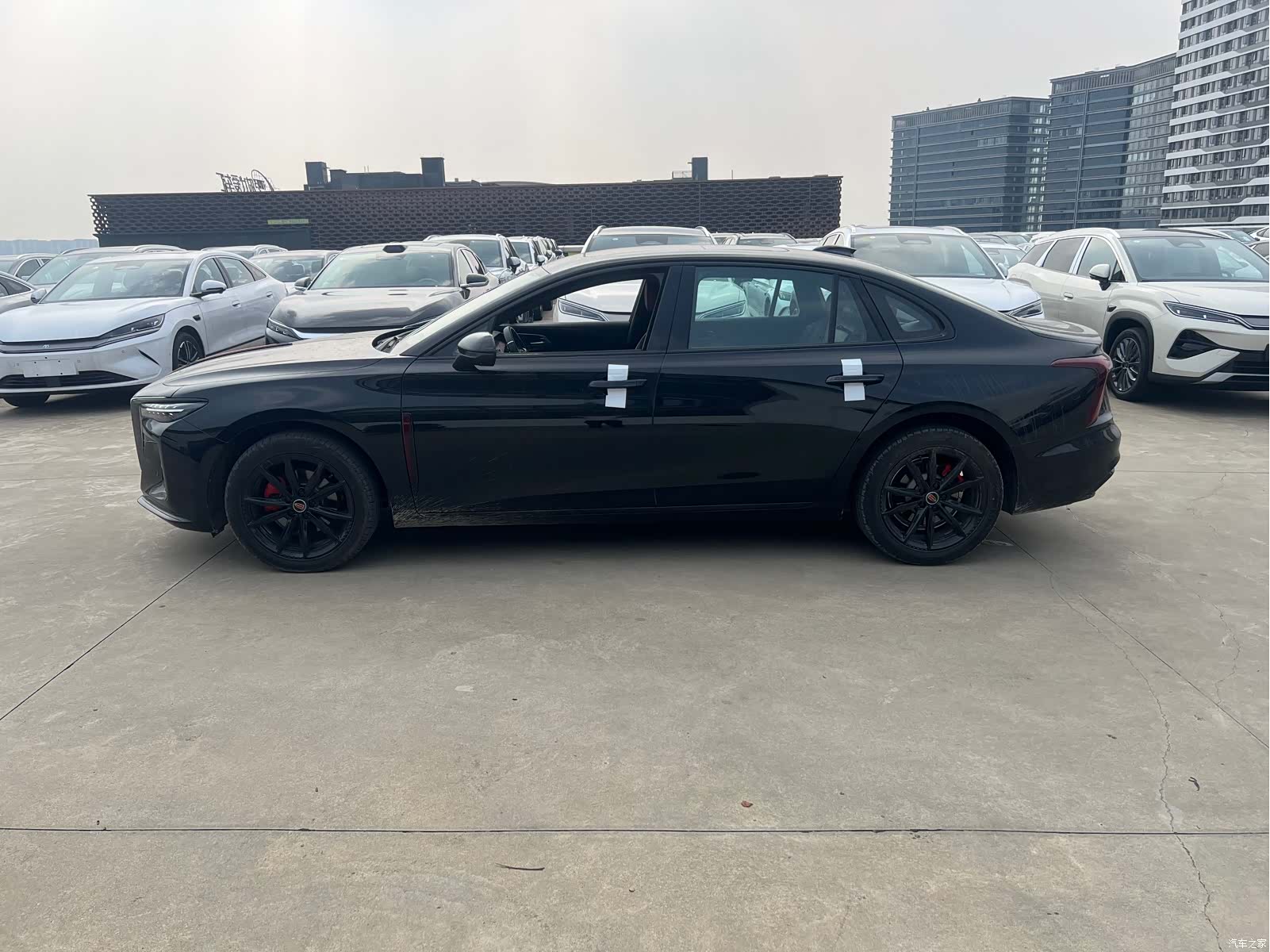 Hongqi H5, 2025 19