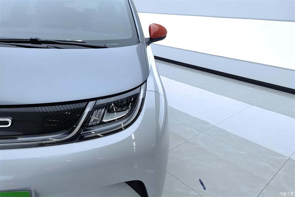 BYD Dolphin, 2023 все фото