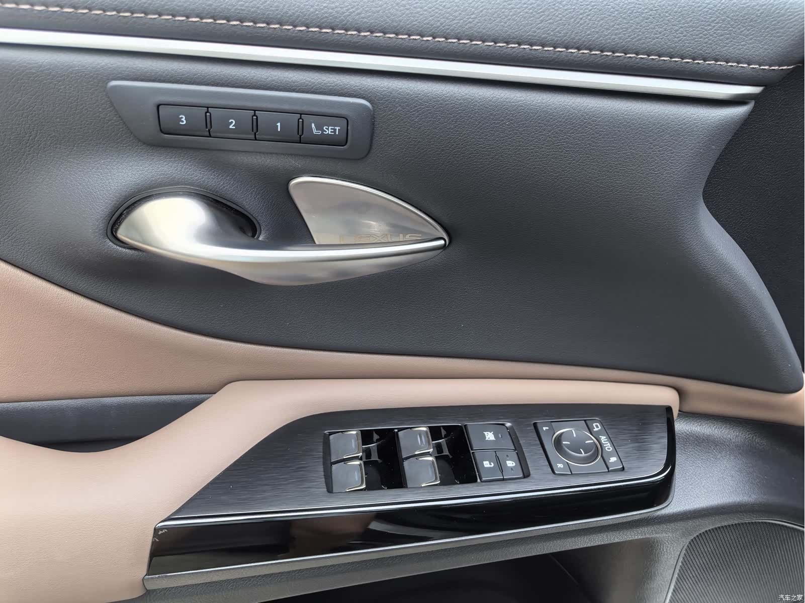 Lexus ES, 2023 14
