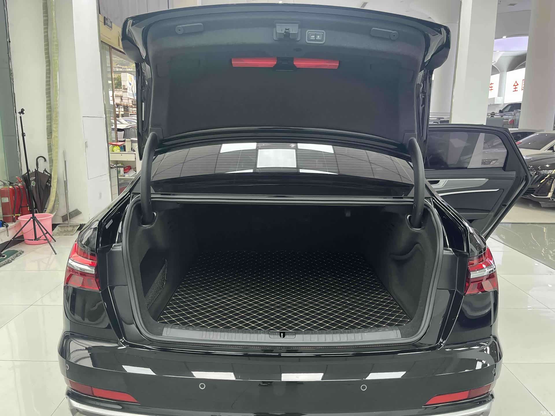 Audi A6L, 2022 21