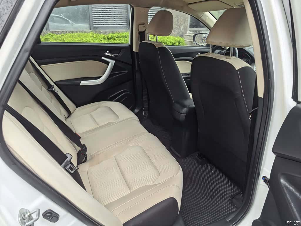 Changan V7, 2015 18