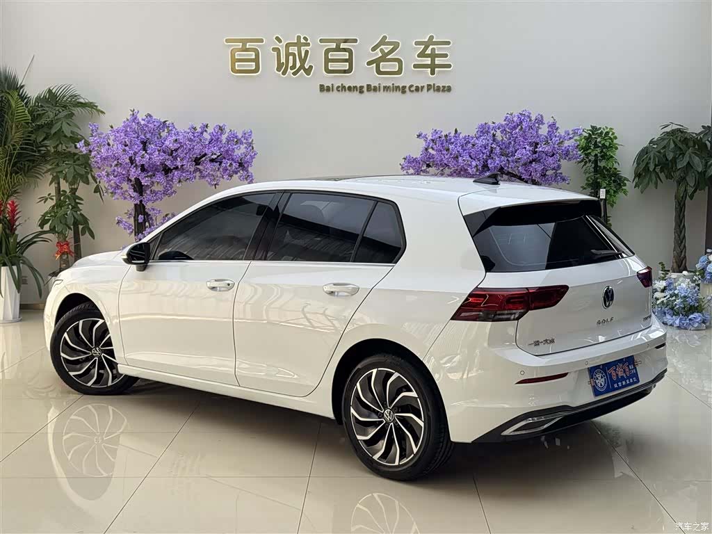 Volkswagen Golf, 2023 8
