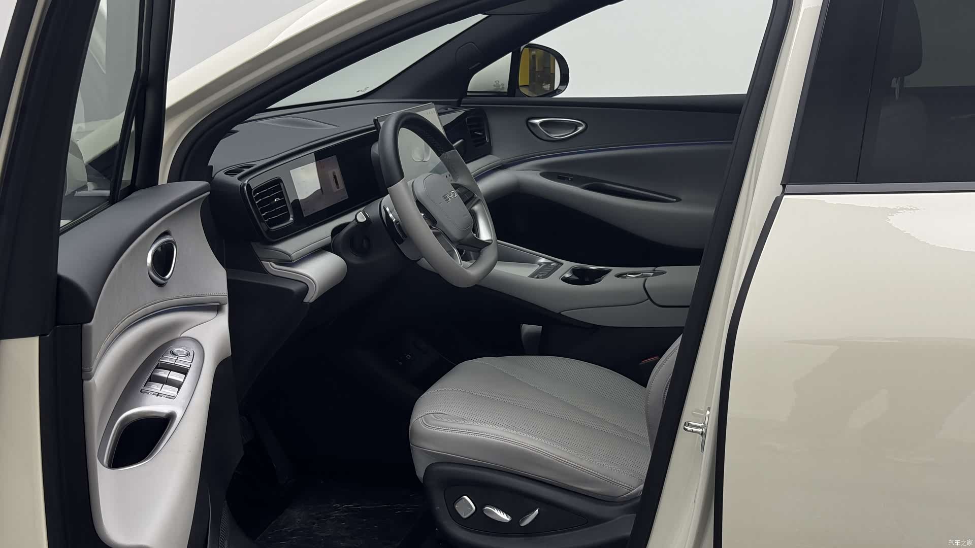 BYD HiAce, 2025 15