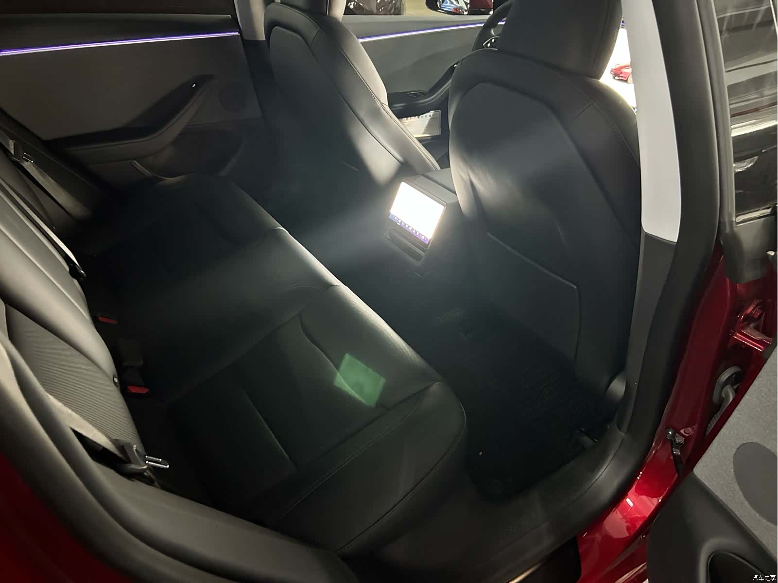 Tesla Model 3, 2024 14
