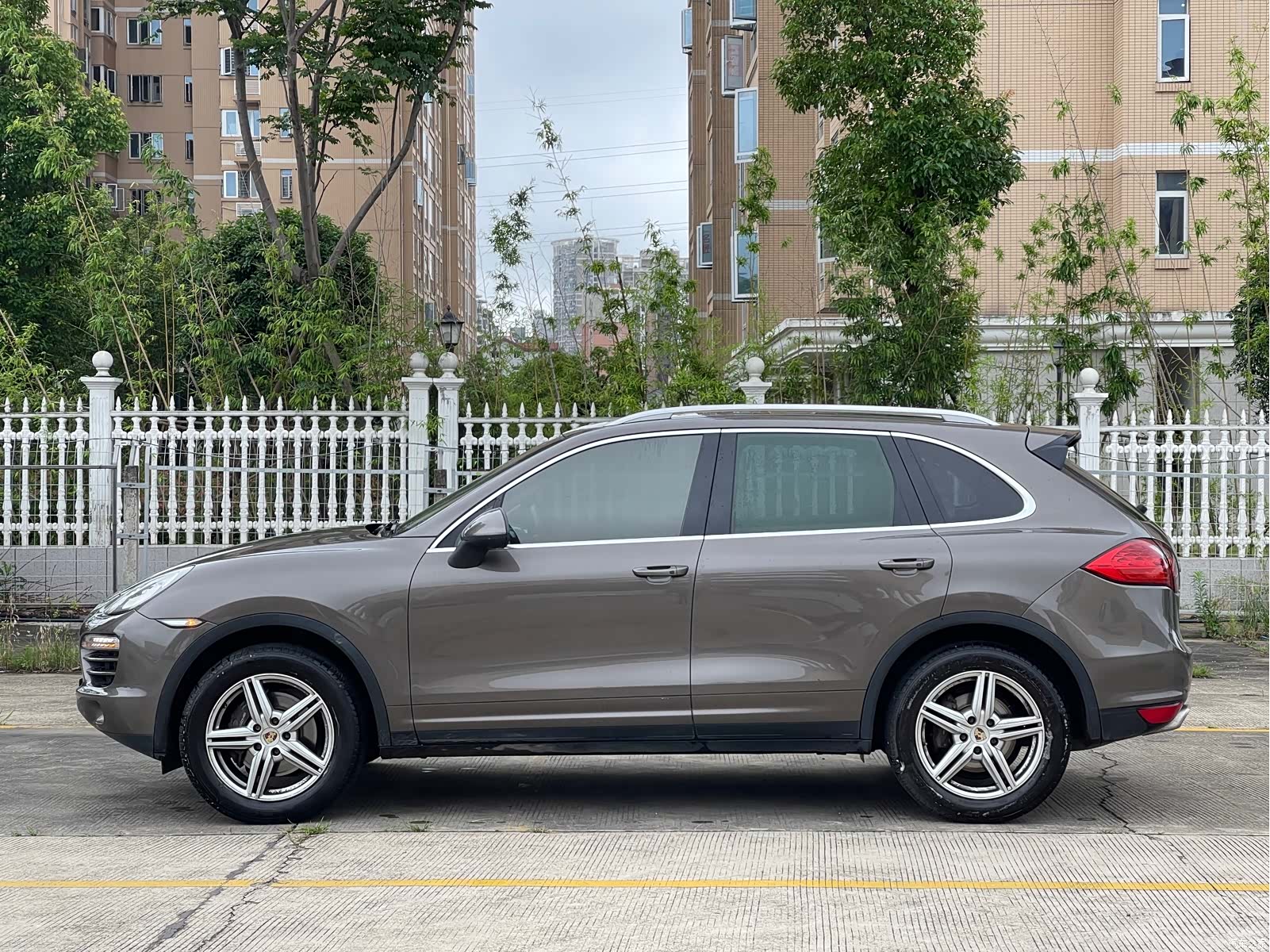 Porsche Cayenne, 2011 7