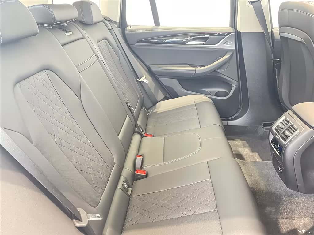 BMW X3, 2024 13