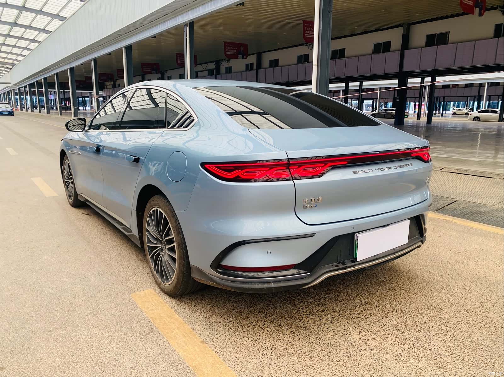 BYD Han, 2023 9