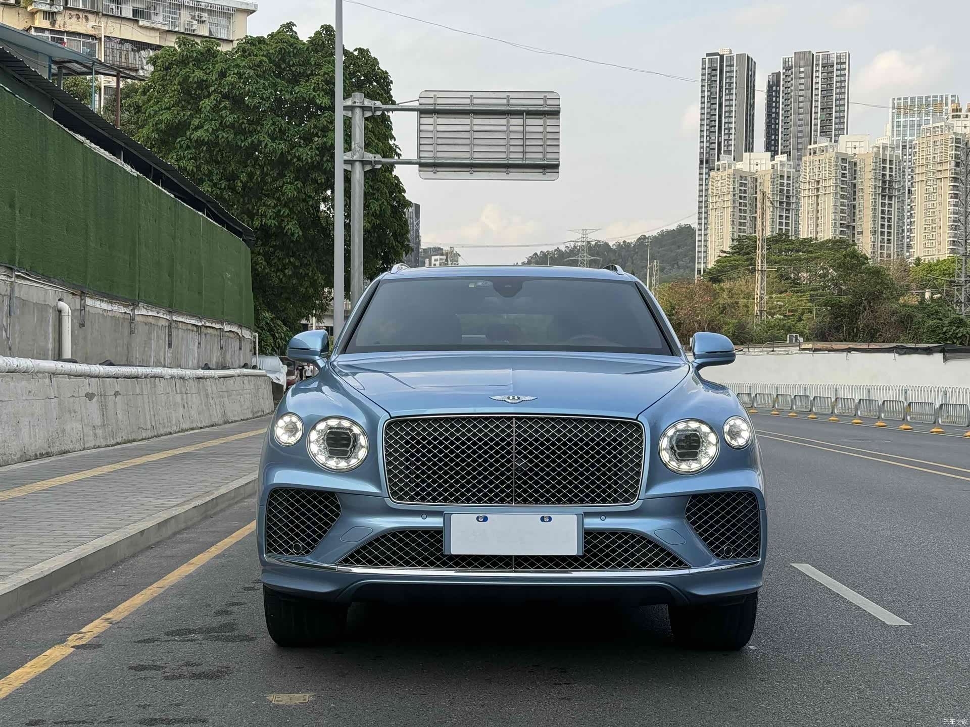 Bentley Bentayga, 2021 2