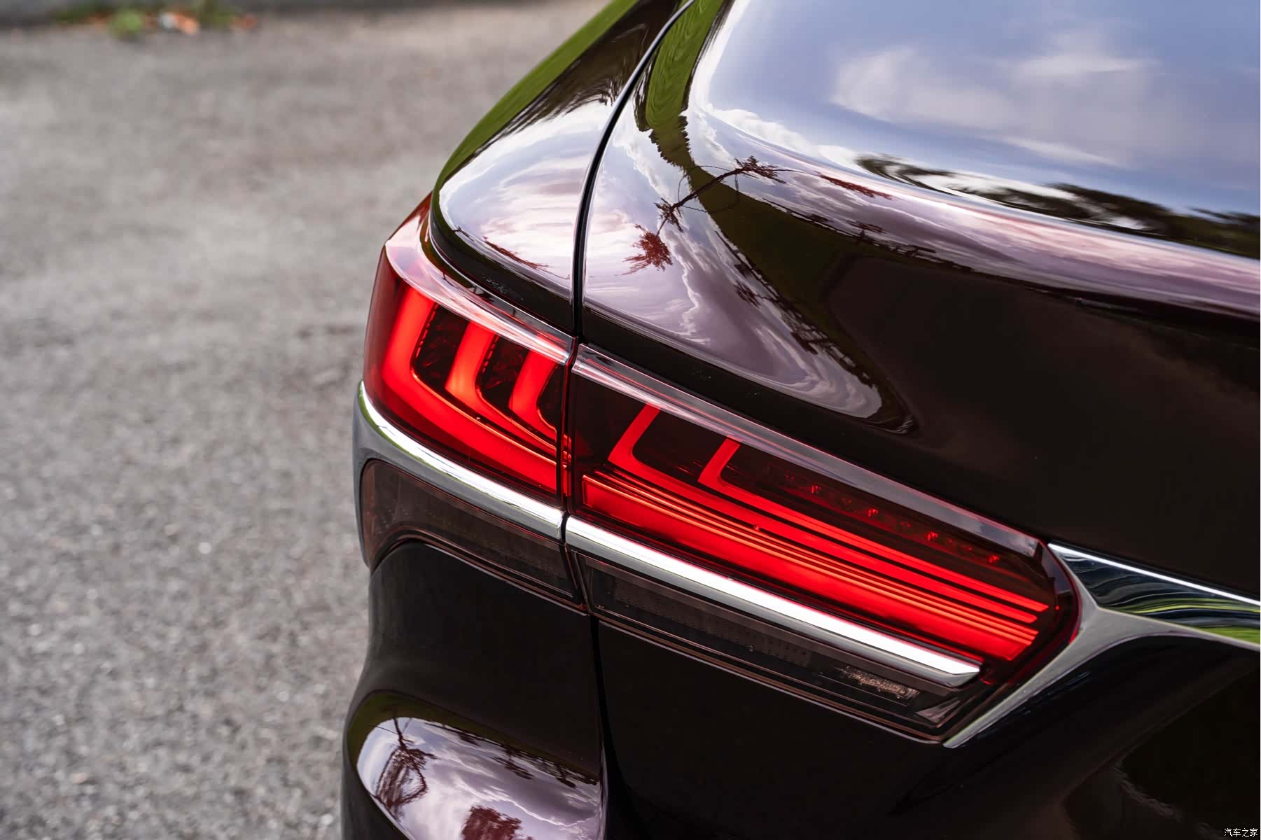 Lexus LS, 2019 7
