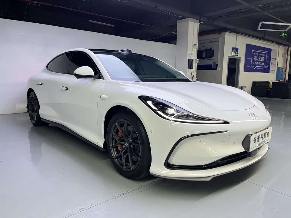 IM Motors Zhiji L6 IM Motors Zhiji L6