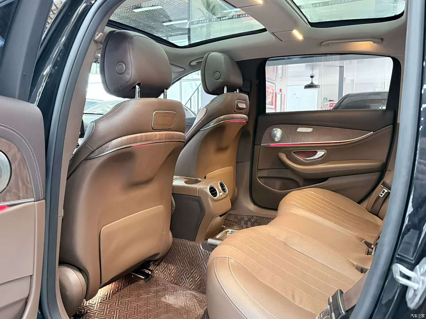 Mercedes-Benz E-Class, 2018 4