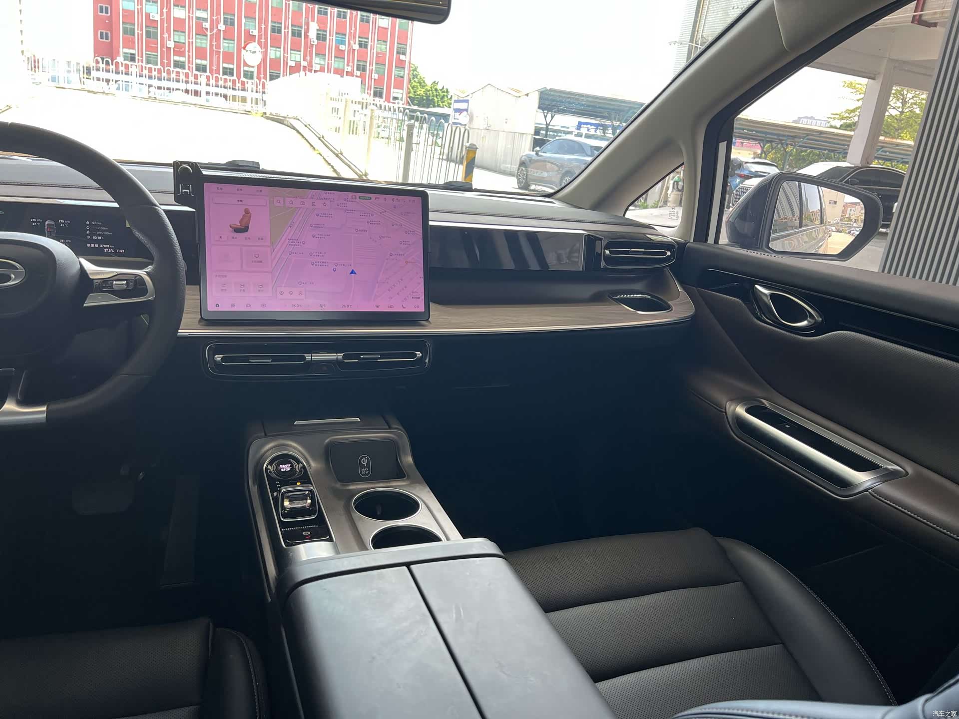 Trumpchi E8, 2024 24