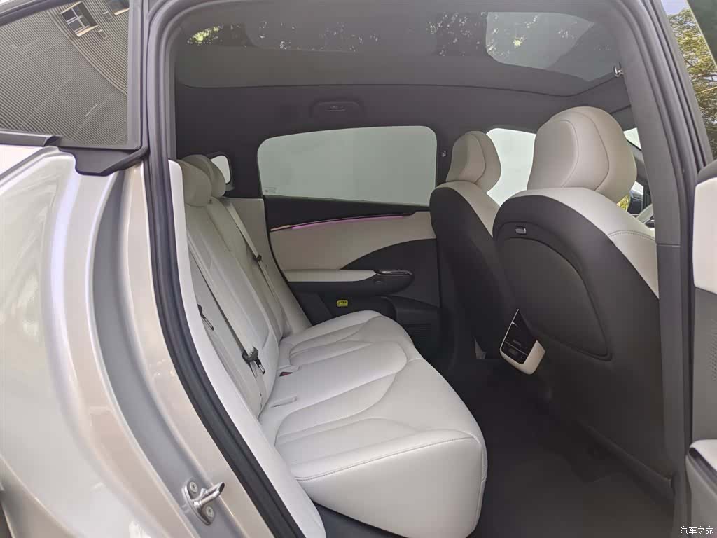 Xpeng G7, 2025 11