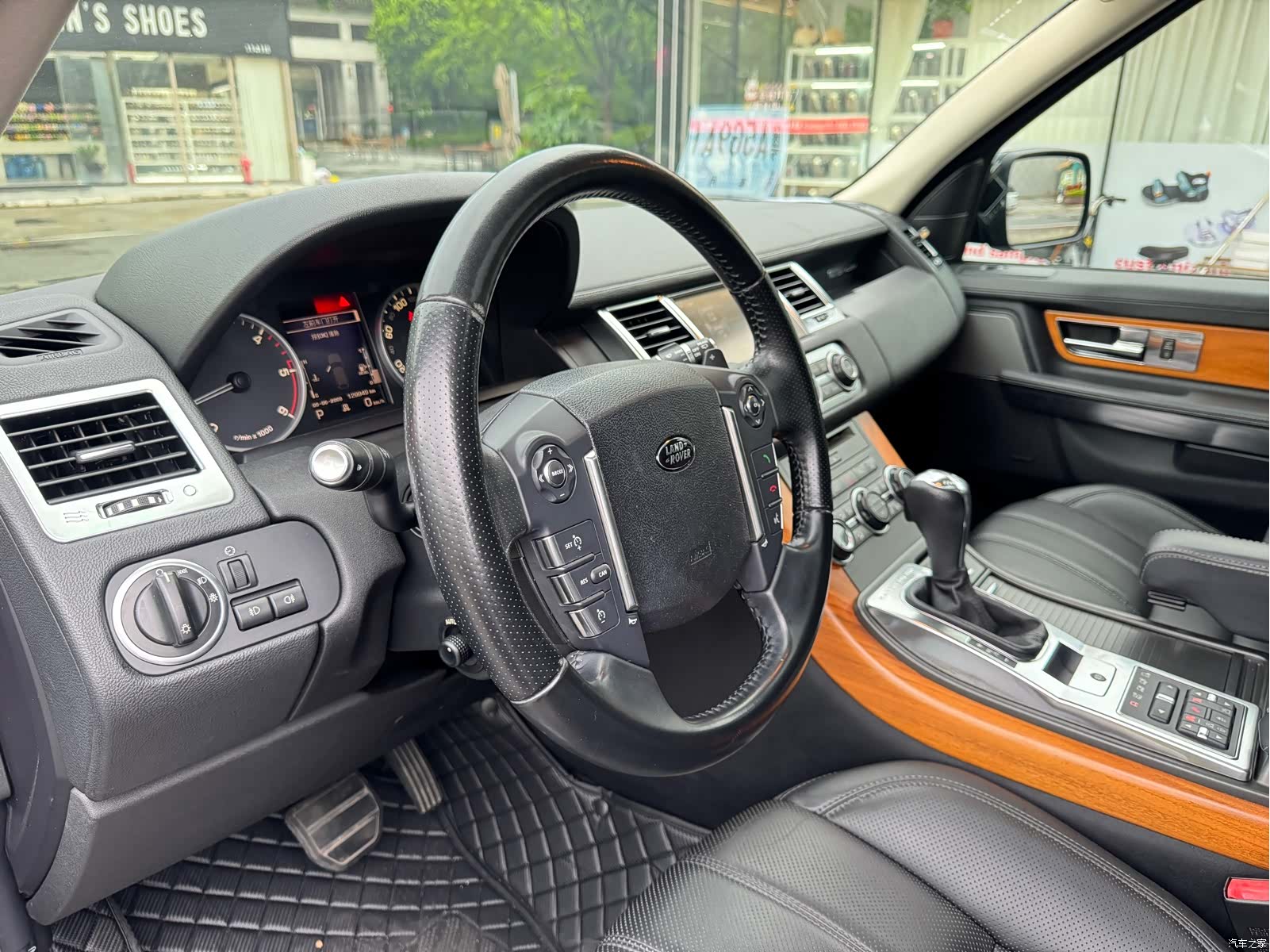 Land Rover Range Rover, 2012 17