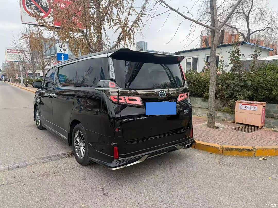 Toyota Vellfire, 2023 10