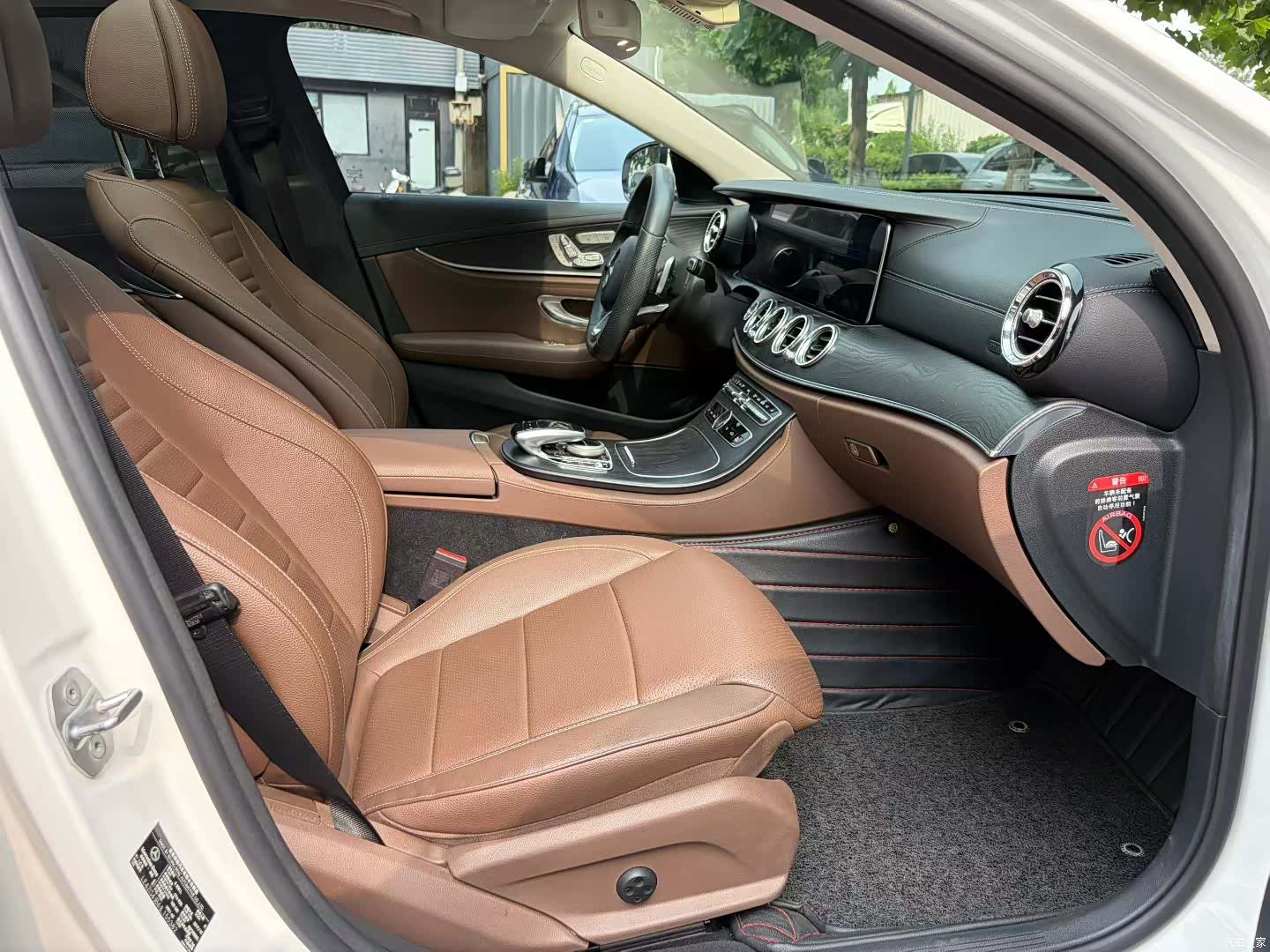 Mercedes-Benz E-Class, 2018 17